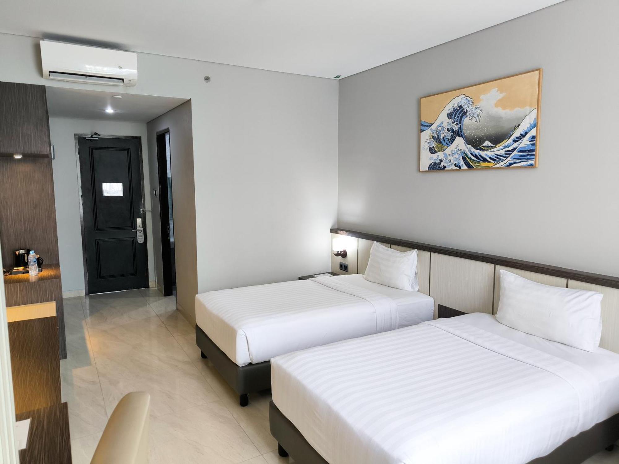 Rylich Panorama Hotel Sorong Cameră foto
