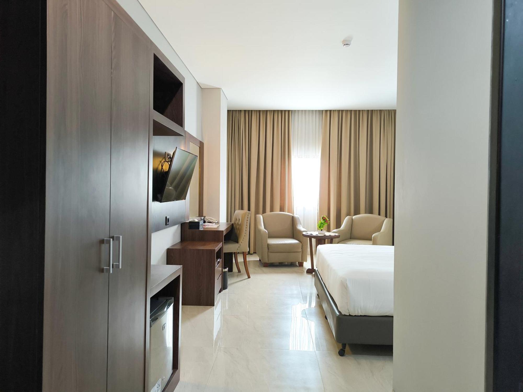 Rylich Panorama Hotel Sorong Cameră foto